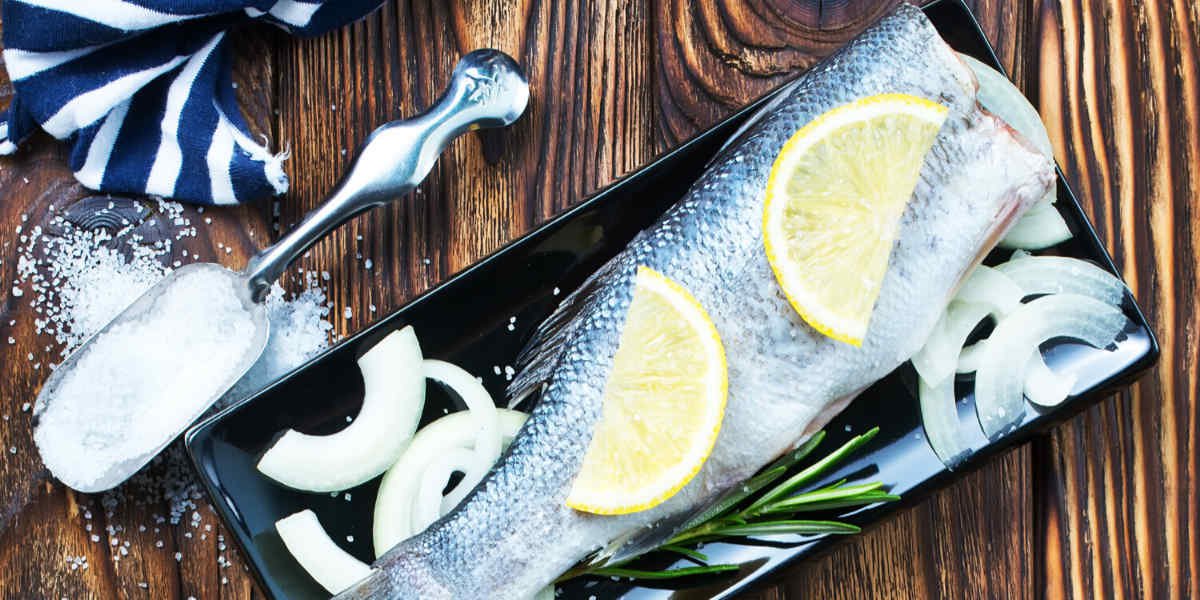 Fisk er en rig kilde til omega 3 og er anbefalet som en del af din keto diæt